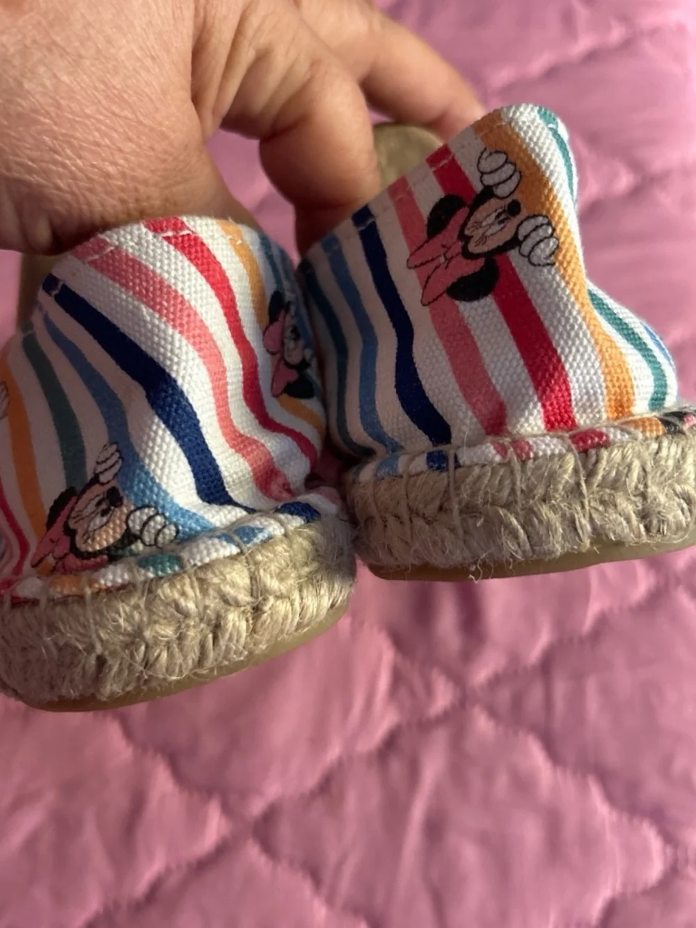 Disney Pink Rainbow Stripe Minnie Slip-On Flats Size 8.5W
